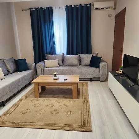 Nikis Lungomare Апартаменты Влёра